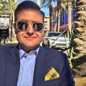 Meet your Posher, Jasom